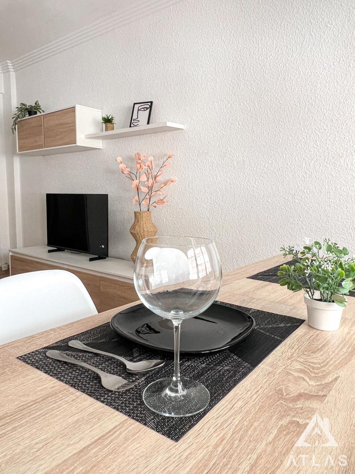 Apartamento Atlas Йекла Екстериор снимка
